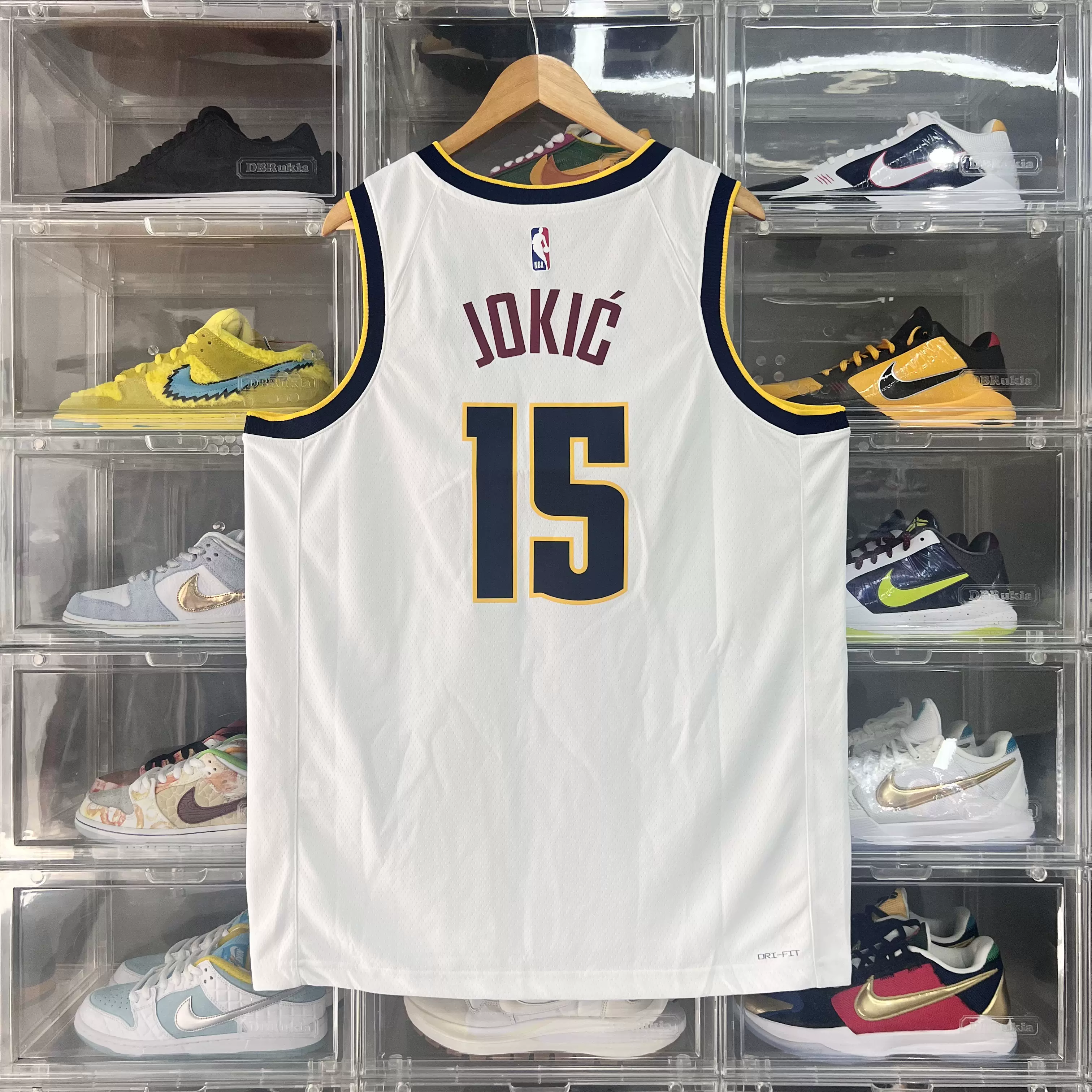 NBA明日之星：掘金新秀表现出色，成为球迷新宠