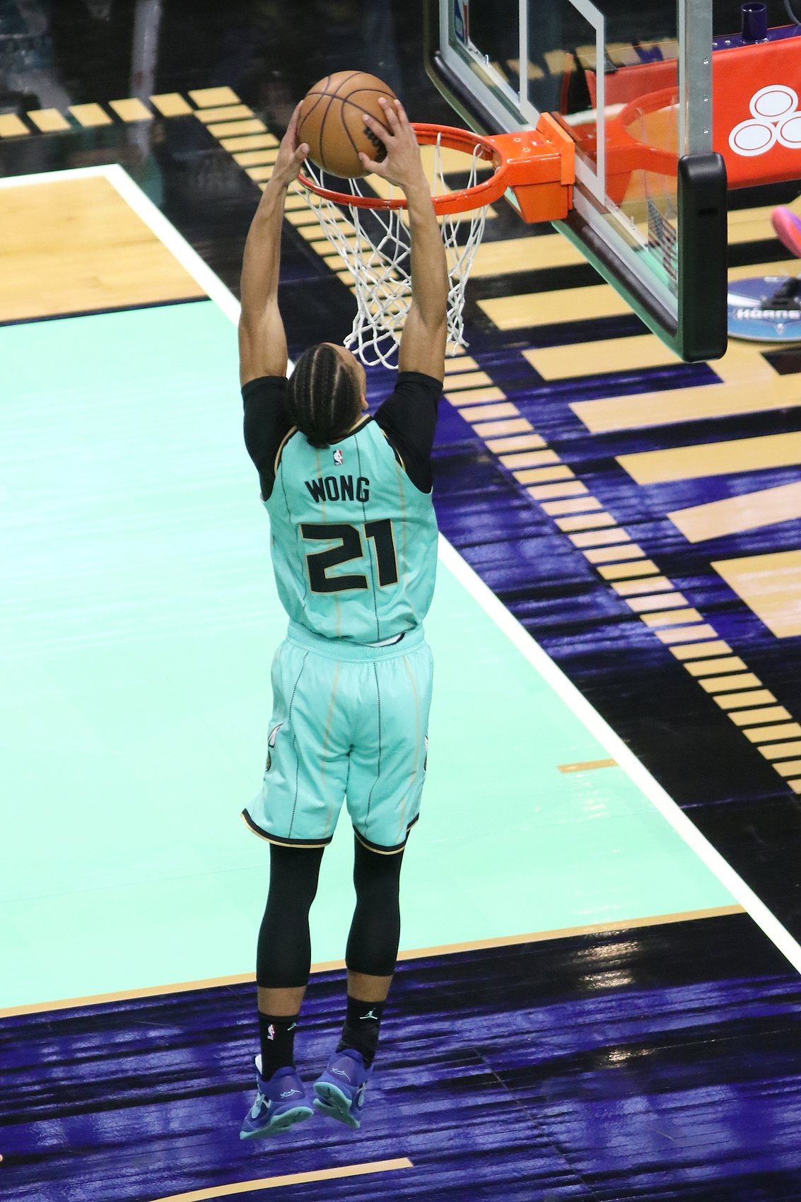 华体会馆-包含黄蜂主场击败步行者，保持季后赛希望的词条