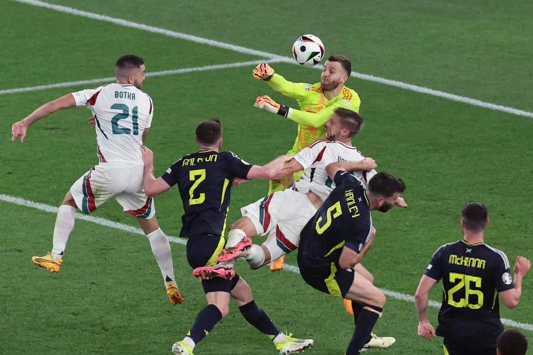 包含精彩比赛！球场上发生一幕幕惊艳一瞬的词条