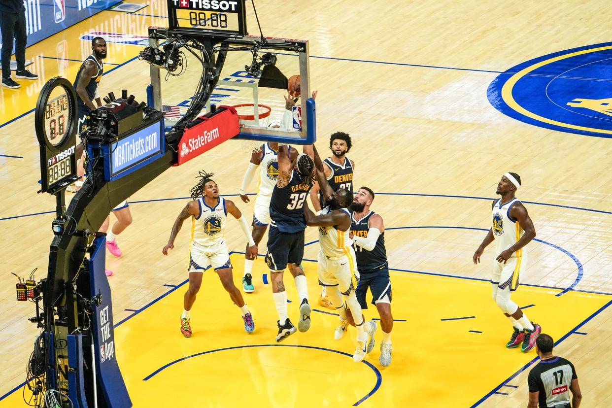 华体会官网登录网址-关于勇士队客场逆转，继续保持不败记录的信息